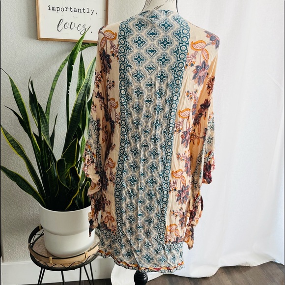 Bohemian Vintage Style Bell Sleeve Kimono - Picture 3 of 8